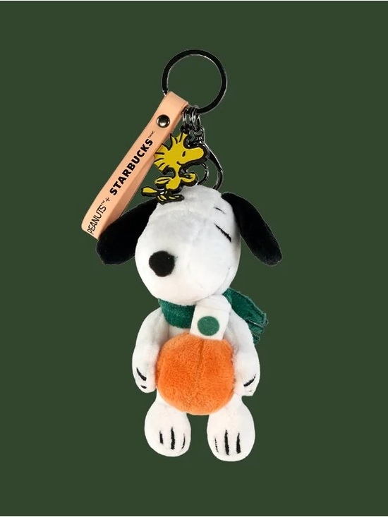 Starbucks Accessories - Starbucks x Peanuts Snoopy Plush Bag Charm